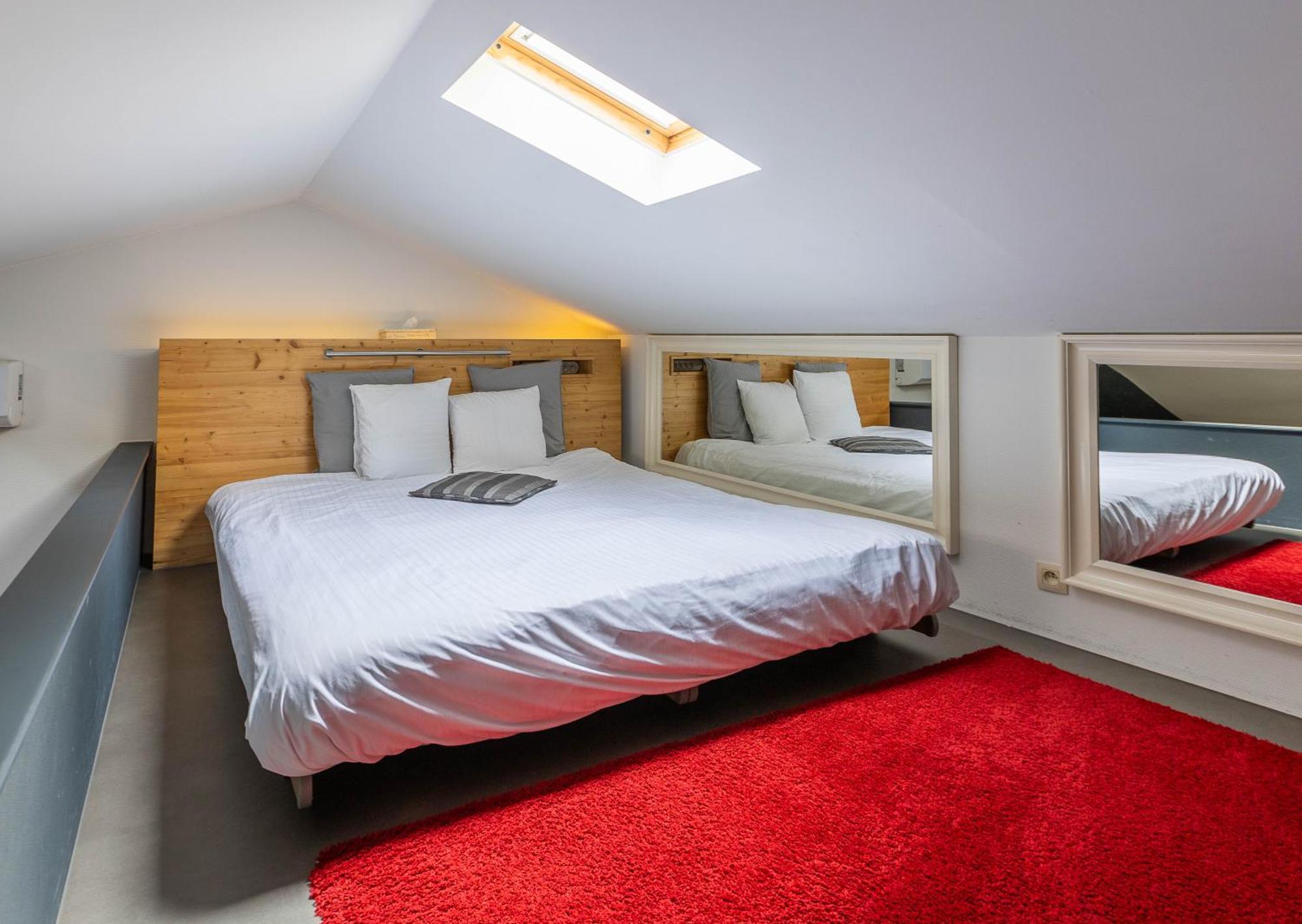 Le Lov'T - Suite Avec Jacuzzi Spontin Exterior foto