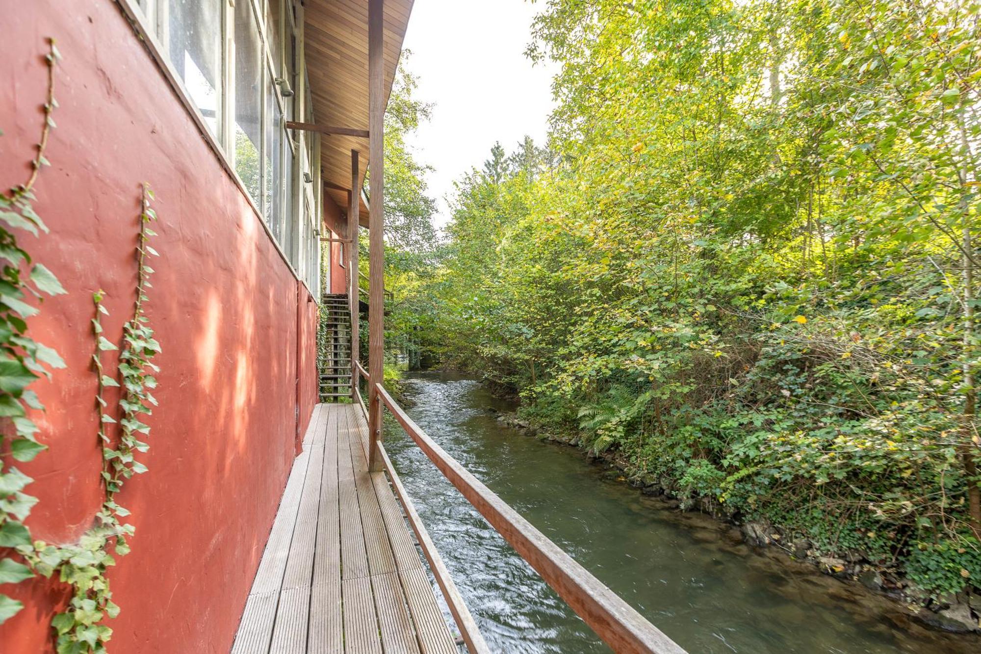 Le Lov'T - Suite Avec Jacuzzi Spontin Exterior foto